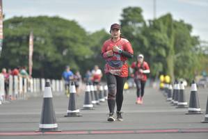 BIB: 0065
                            <button type="button" onclick="openModal(4936888)" class="btn btn-primary btn-sm float-right btn-popup" data-toggle="modal" data-target=".modal-high-quality">
                        <i class="fas fa-shopping-cart"></i> Add to Cart
                    </button>
                                            <button type="button" onclick="isThisMe(4936888, true)" class="btn btn-success btn-sm float-right btn-popup btn-isme hidden" data-toggle="tooltip" data-placement="bottom" title="นี่คือรูปของคุณใช่ไหม คลิกที่นี่เพื่อเอาเข้าอัลบั้ม">
                        <i class="fas fa-plus"></i> Add to album
                    </button>
                    <button type="button" onclick="isThisMe(4936888, false)" class="btn btn-warning btn-sm float-right btn-popup btn-isnotme hidden">
                        <i class="fas fa-ban"></i> Remove from album
                    </button>